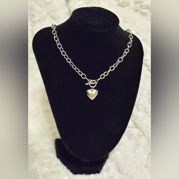 Stainless Steel 18 K White Gold Overlay Heart Pendant Necklace Oval Link Chain - Picture 1 of 1